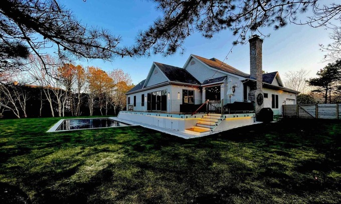 East Quogue House | Luxury Spa Retreat in The Hamptons!