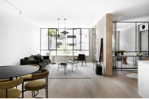 Ra'ananna Apartment | Luxury spacious central apartment in Raanana