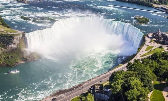 Niagara Falls Apartment | Luxury Stay Near Niagara Falls