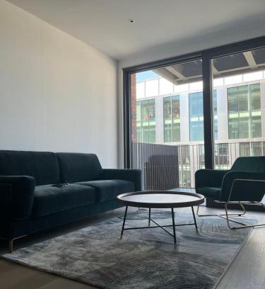 Vauxhall Apartment | Luxury Stay Next to US Embassy