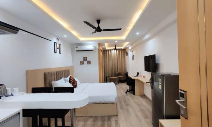 Jaipur Apartment | Luxury Studio Apartment with rooftop infinity pool