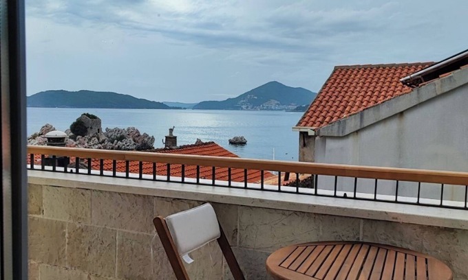 Przno Apartment | Luxury Studio Apartment with Sea View in Przno
