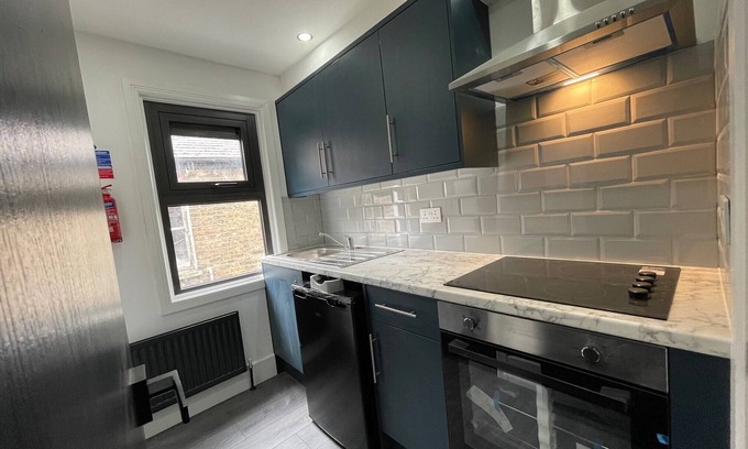Harringay Ladder Apartment | Luxury Studio In Guest House | Vibrant London