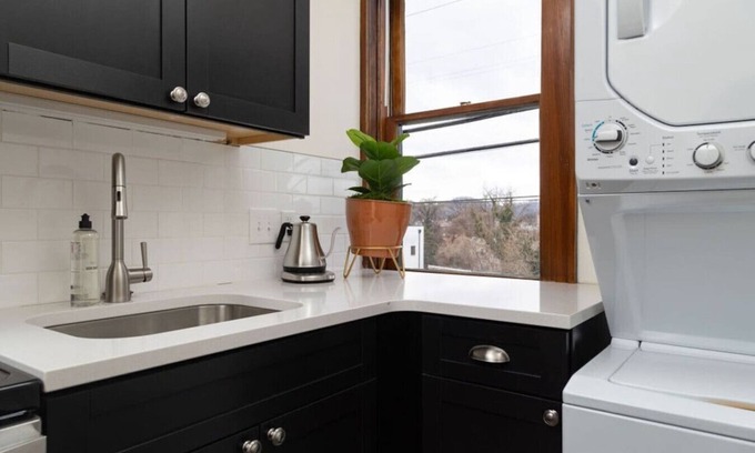 Roanoke Apartment | Luxury Studio Loft Near Downtown