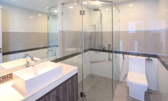 North Pattaya Apartment | Luxury Studio Steps From Beach Sleeps 3