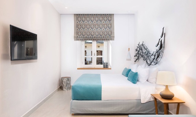 Kalathas Apartment | Luxury Suite in Chania Old Venetian Harbour