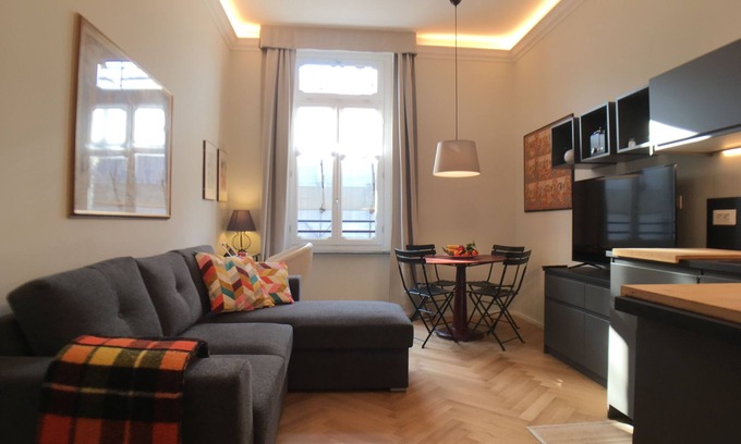 Roman Quarter Apartment | Luxury Suite in Turin City center