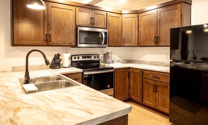 Brillion Apartment | Luxury Suites #3