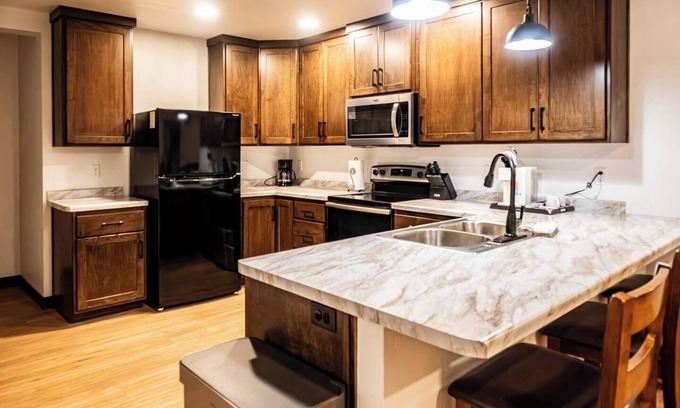 Brillion Apartment | Luxury Suites #6