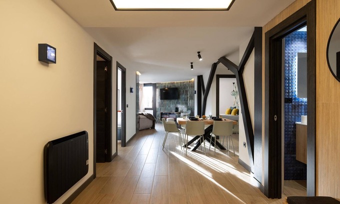 Pradollano Apartment | Luxury suites with quick slope access in Pradollano
