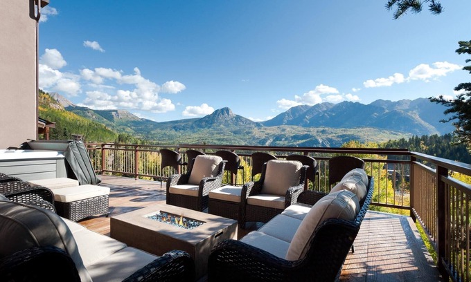 Purgatory House | Luxury Townhome - Huge Deck with Amazing Views - Hot Tub - Steps to Lifts