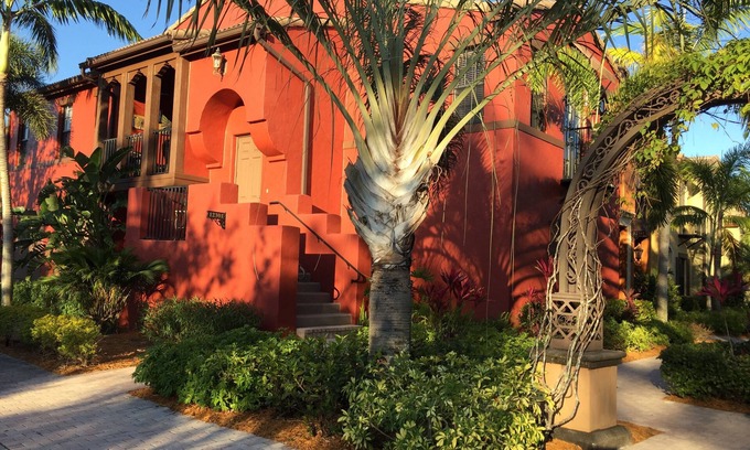 Ole House | Luxury Townhouse with resort style amenities in OLE, Naples