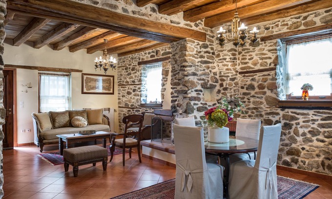 Vrasna House | Luxury Traditional Stone House in Vrasna