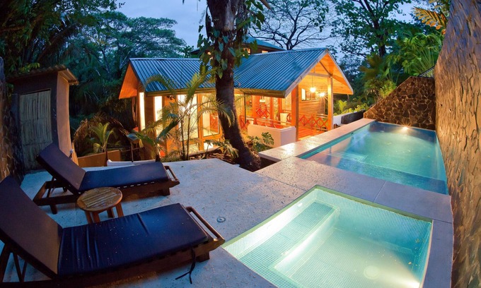 Manuel Antonio Villa | Luxury Tree House in the heart of Manuel Antonio!
