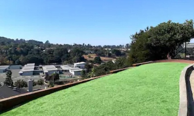 Pinole House | Luxury Vacation Home with a Gorgeous Bay View