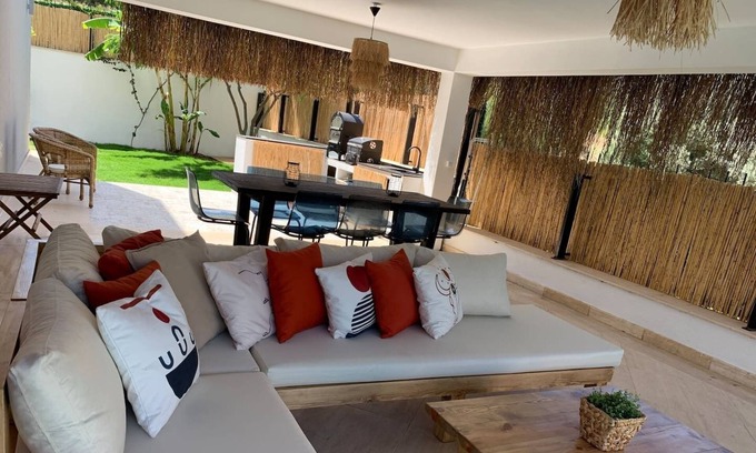 Cesme Villa | Luxury Vacation in Seaside Big Villa with Privacy