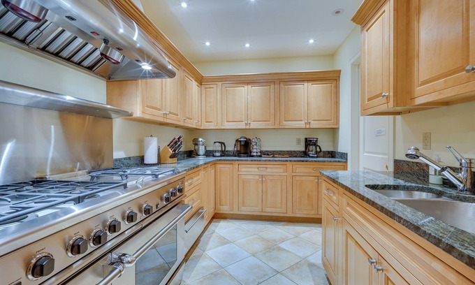 Williamstown Cottage | Luxury Vacation Rental in the Berkshires!