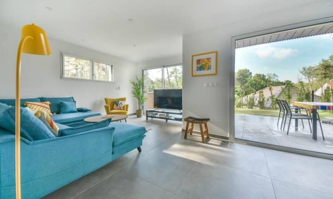 Hardelot-Plage Villa | Luxury villa "les Hauts Pins" for 10 p - Pine forest view - 4 bedrooms - 2 bathrooms
