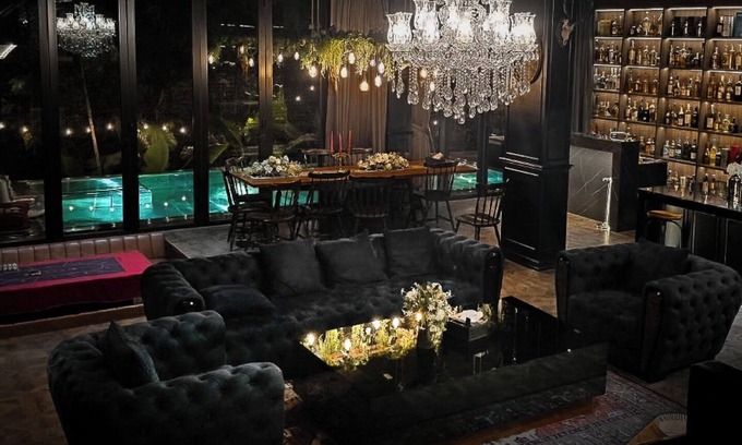 Bang Phlat Villa | Luxury villa near Chao Phraya River — 150 meters from MRT Bang O