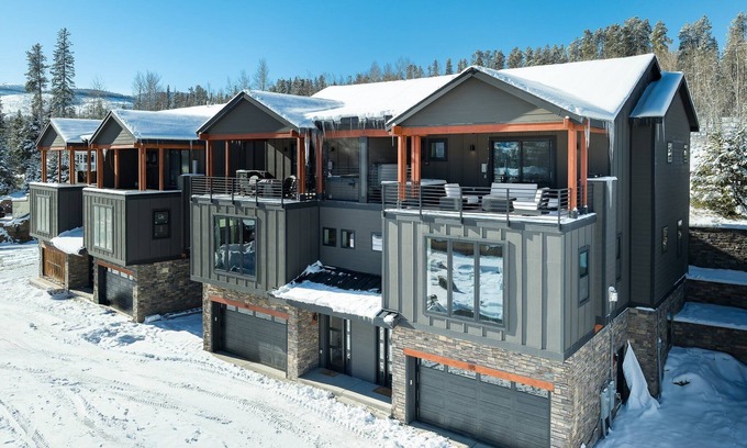 Winter Park House | Luxury Villa 155 I Private Hot Tub I Great Views I Best Price I Discounted Attractions