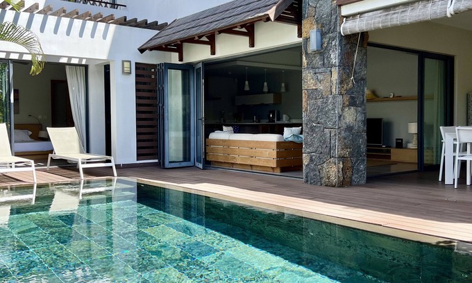 Mont Choisy Villa | Luxury Villa - 2 Minutes Walk to the Beach