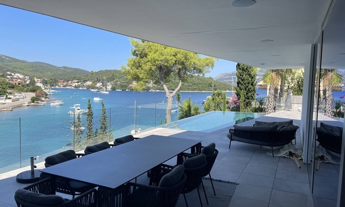Cove Tri Zala (Zrnovo) Villa | Luxury villa Diva Korcula with pool, Near the sea