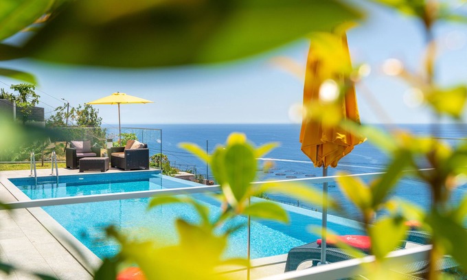 Ribeira Brava Villa | Luxury villa for 6 to 8 people, full ocean view