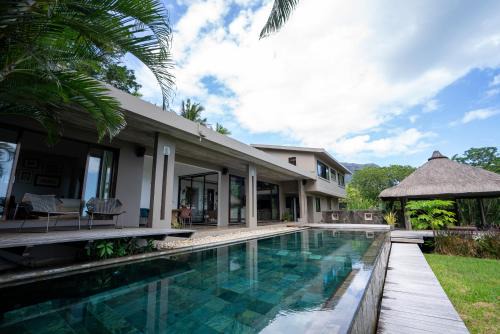 La Mivoie Villa | Luxury Villa in le Morne