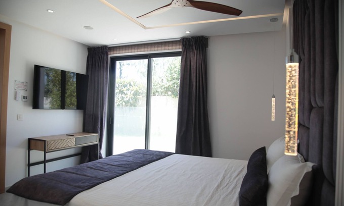 El Aggada Villa | Luxury villa in Marrakech with WiFi, AC, jacuzzi & heated swimming pool