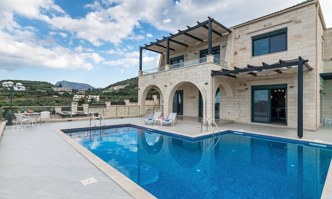 Almyrida Villa | Luxury Villa Kera
