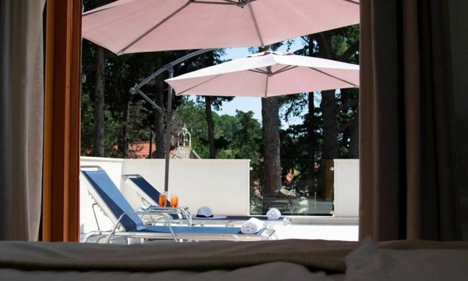 Rogac Villa | LUXURY: VILLA on the SEA, POOL & BEACH BIKE & KAYAK & PRESENT