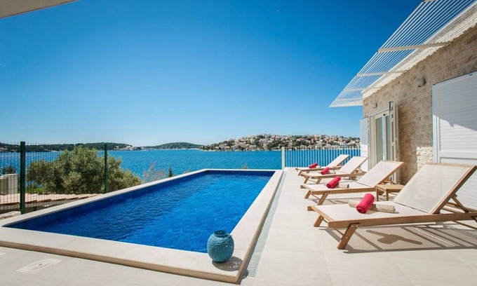 Podglavica Villa | Luxury Villa Rogoznica Sea Side with private pool right at the beach in Rogoznica