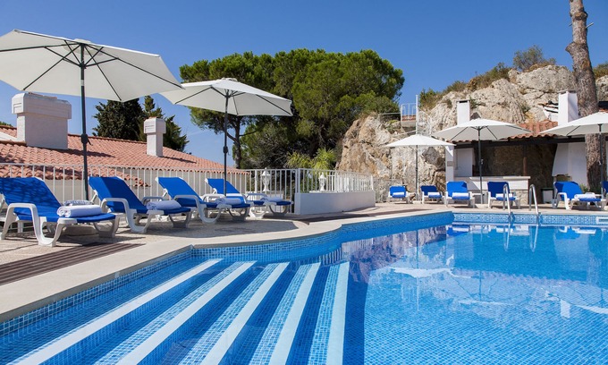 Santana Villa | Luxury Villa, Sesimbra. Amazing natural chlorine pool. Garden Near the sea