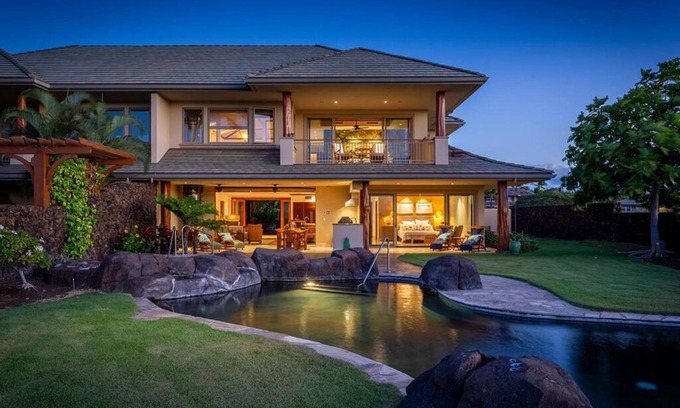 Waikoloa House | Luxury Villa Steps to Ocean w/3+ Bedroom Sleeps 8
