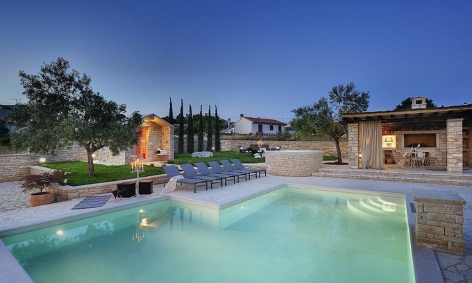 Rovinjsko Selo House | Luxury villa with private heated pool, outdoor sauna