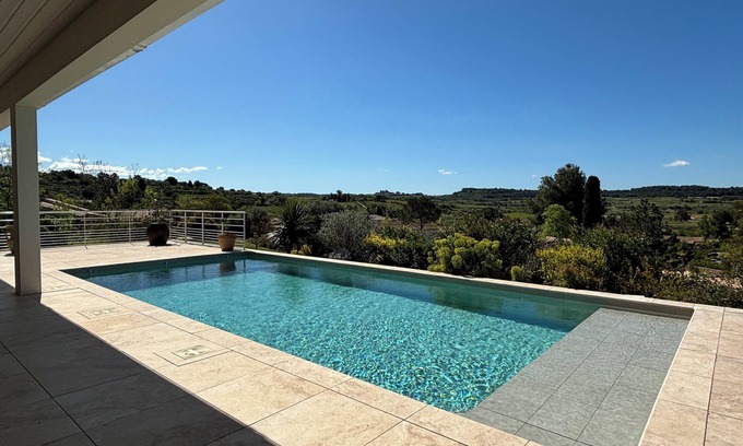 Saint-Pargoire Villa | Luxury Villa With Covered Terrace and Swimming Pool, Quiet, Close to the Sea