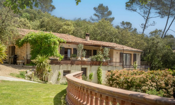 Entrecasteaux Villa | Luxury villa with pool and enclosed garden