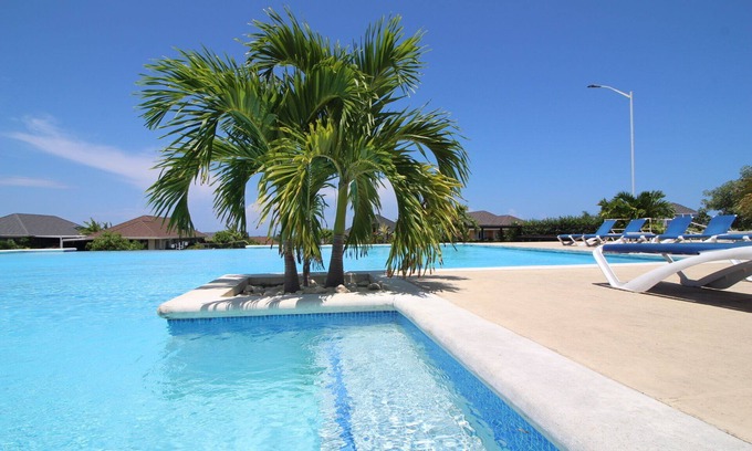 St. Ann's Bay Villa | ✰Luxury Villa with Ocean Views Near Ocho Rios✰