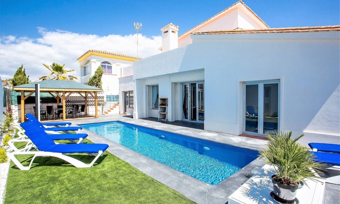 Marbella Villa | Luxury Villa with private pool just metres from the beach in Elviria, Marbella