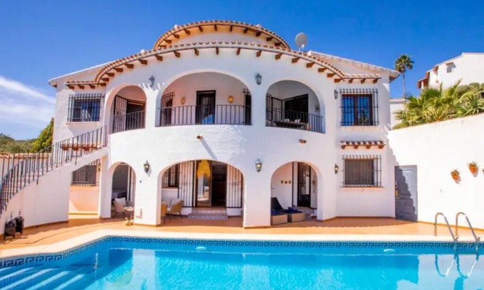 Monte Pego Villa | Luxury villa with sea and mountain views