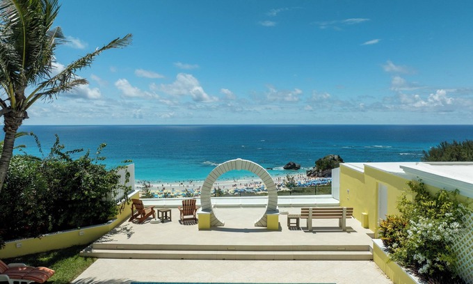 Southampton House | Luxury Villa with Stunning Views of Horseshoe Bay on the Turtle Hill Golf course