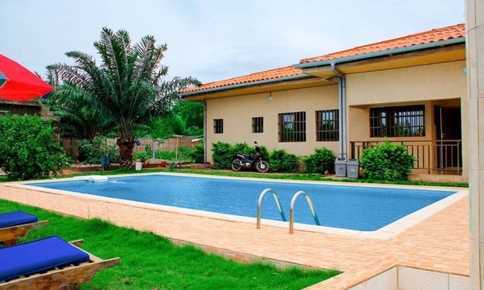 Lome Villa | Luxury villa with swimming pool 35 km from Lomé on the road to Kpalimé