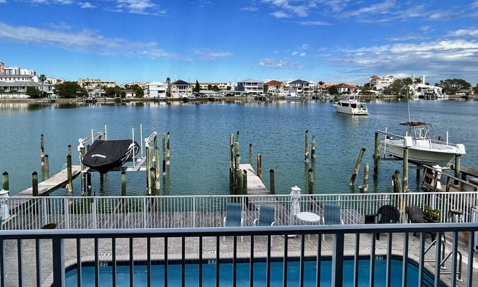 Clearwater Beach House | Luxury Waterfront Townhouse