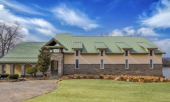 Decatur House | Luxury Waterfront Home over 6000 sq ft.
