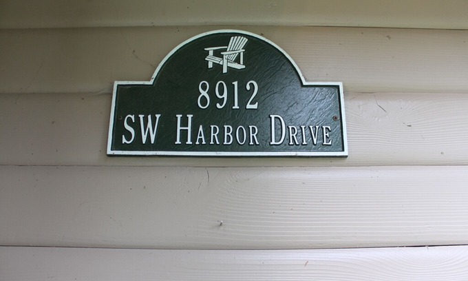 Vashon Island House | Luxury Waterfront Home with Dock and Buoy on Inner Quartermaster Harbor