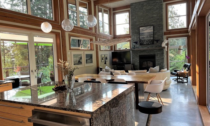 Roberts Creek House | Luxury West Coast Contemporary Home
