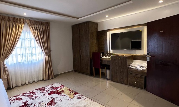 Port Harcourt House | Luxury Whole House
