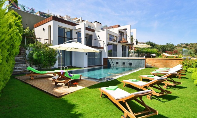 Yalikavak Villa | LUXURY Yalikavak Villa with Private Pool, Palmarina Bodrum, 5 Bedrooms