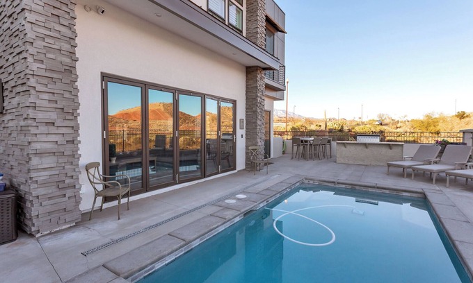 Washington House | Luxury Zion Desert Getaway-Private Pool!