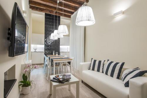 Cagliari House | LuxurYenne